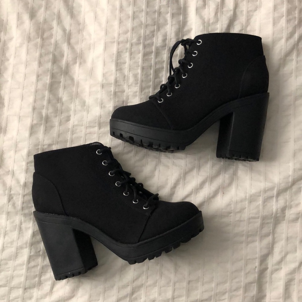 Block-Heeled Ankle Boots